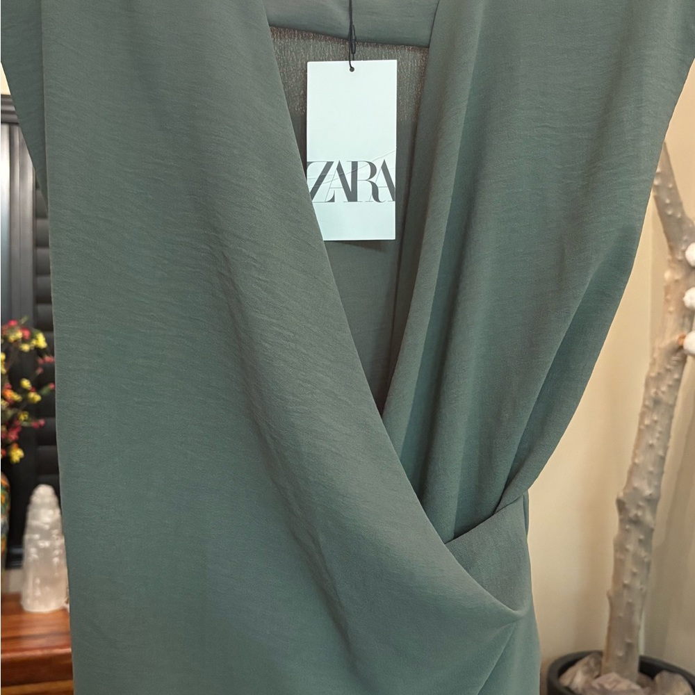 Zara Green top